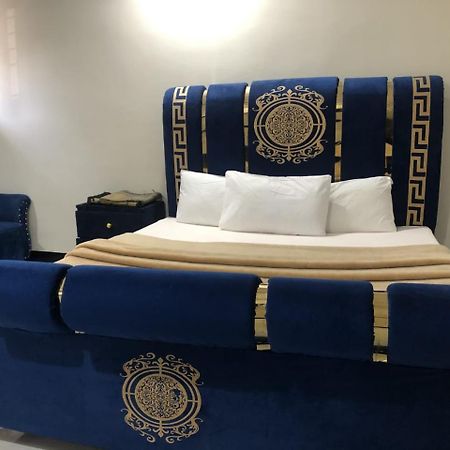 Hotel Islamabad Crown Rawalpindi Exteriör bild